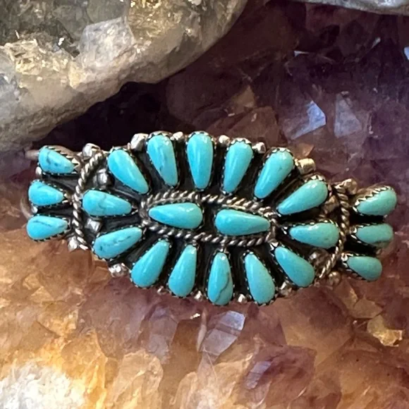 Sold 🌸 Native turquoise, sterling, silver cuff - Picture 7 of 8